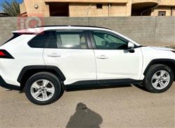 تۆیۆتا ڕاڤ 4